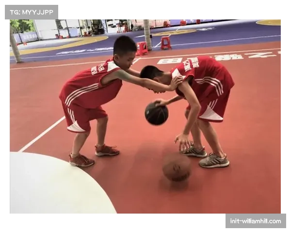 青年教练训练营兴起，聚焦现代篮球“短角球”战术演练课程